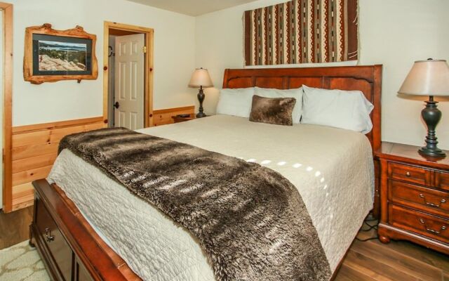Catalina Creekside Cabin