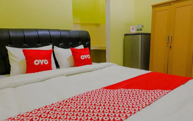 OYO 1784 Hj. Aniek Residence