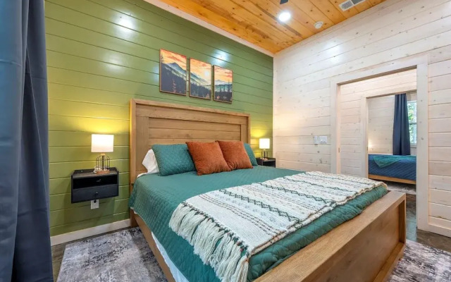 Starlight Retreat 12 Guests