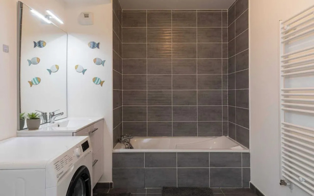 Charming Apartment 2br/4p - Near to Lyon