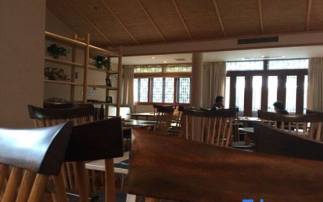 Duan’s Quadrangle Inn