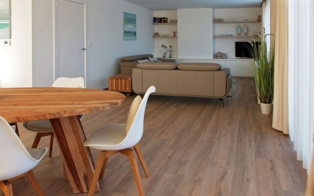 Enticing Holiday Home in Middelkerke near Sea