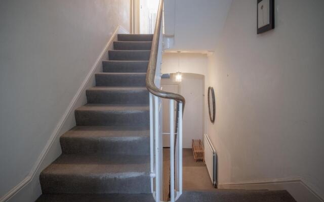 Connaught House - 2 Bedroom Apartment - Tenby