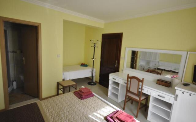 Garni Hotel Bokeška Noć
