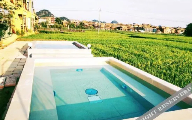 Puzhehei 72 Hou Star Lotus Hot Spring Hotel