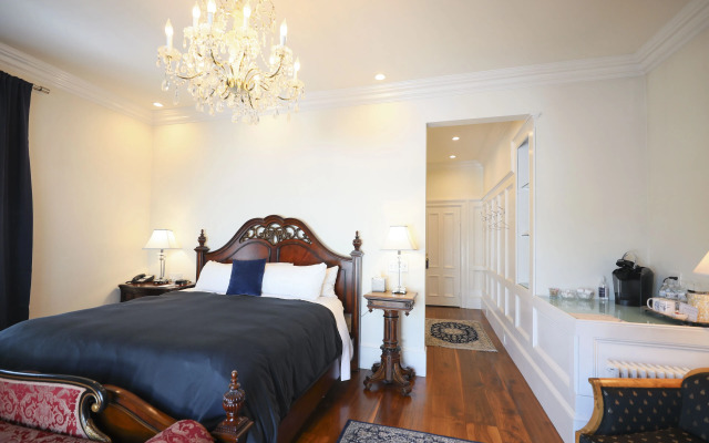 Inn at Taughannock Falls