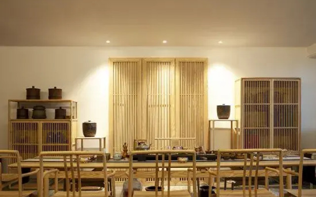 Deepness Hotel