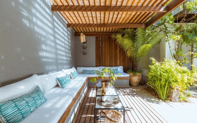 Cape Standard Guest House