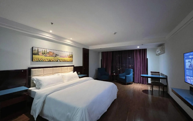 Liaocheng Dadong Business Hotel