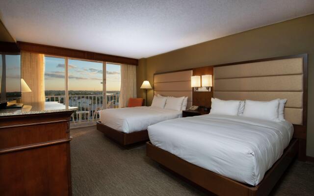 DoubleTree Beach Resort by Hilton Tampa Bay - North Redingto