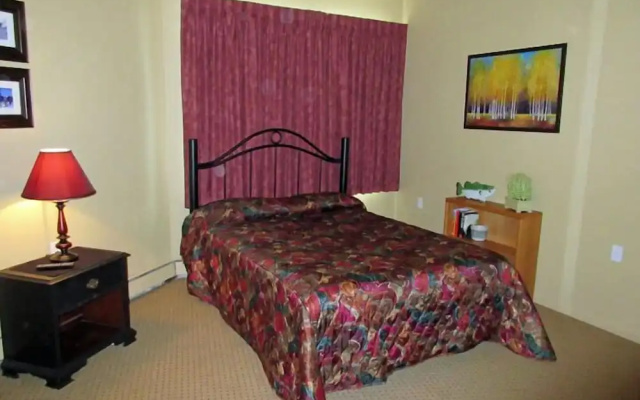 Soda Butte Lodge