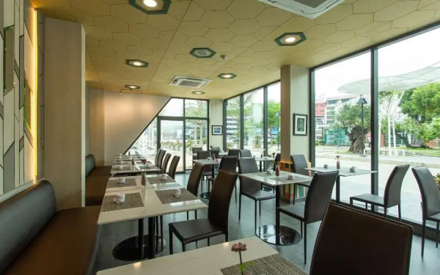 Best Western Prime Square
