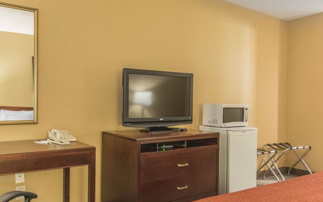 Jolly Roger Inn Resort