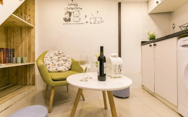 Hard Candy Apartment No.3
