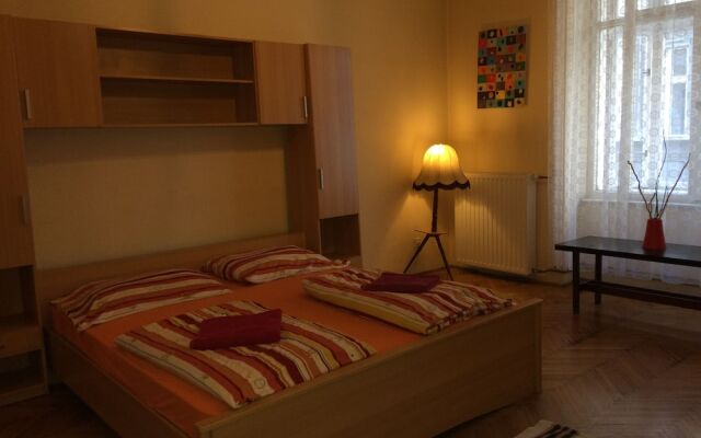 Boomerang Hostel