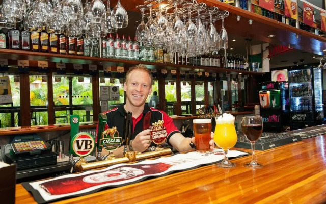 Islander Backpackers Resort