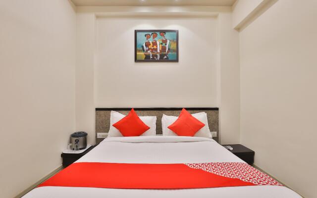 OYO 23289 Hotel Anmol Palace