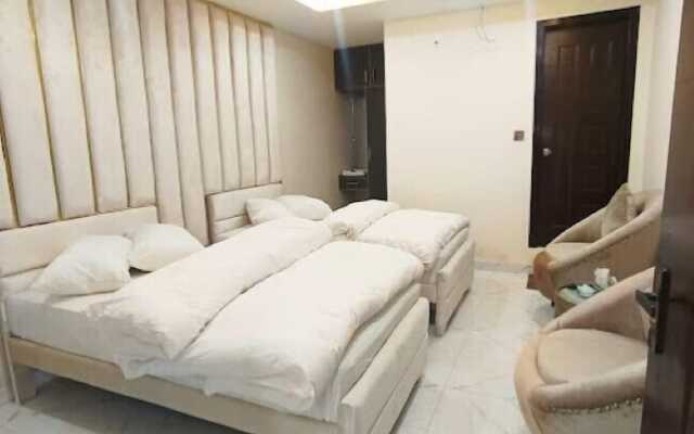 Hotel B R Lounge