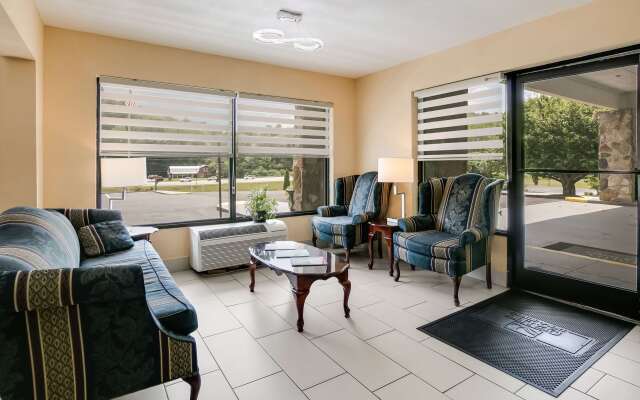 Quality Inn & Suites Mt Chalet