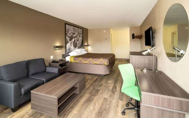 Super 8 by Wyndham Cleveland