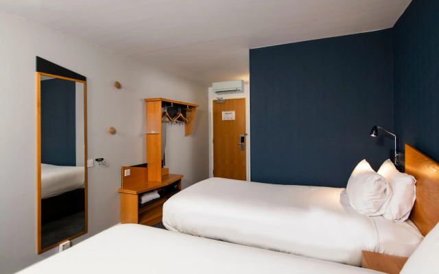 Holiday Inn Express Exeter East by IHG