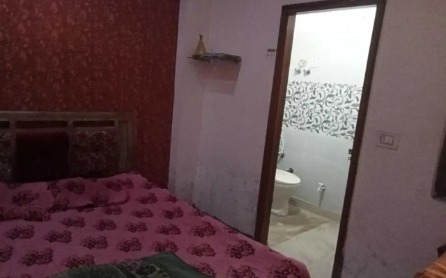 Oyo Home 702944 B-23 Vrindavan Society