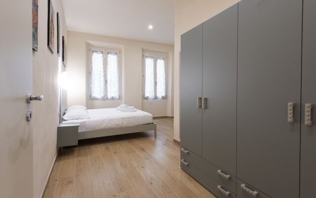 Mercato Contemporary Apartment by Mmega