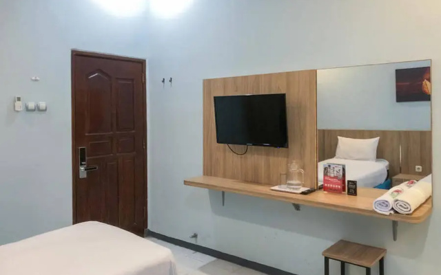 RedDoorz Syariah near Taman Rekreasi Sengkaling 2