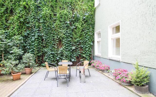 Apartments Kolo 77