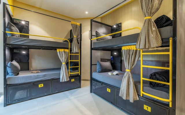 The Hosteller Mumbai, International Airport