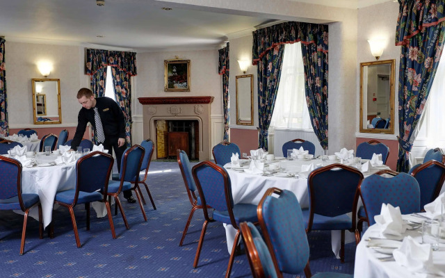Cartland Bridge Hotel