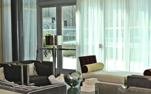 Weichert Suites at The Ovation