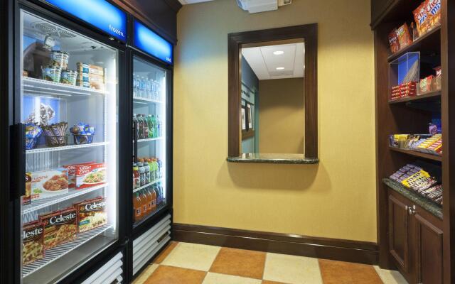 Hampton Inn & Suites Hartford-Manchester