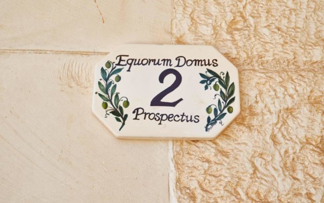 Equorum Prospectus 2 - OSTUNI CENTRO - Guest House