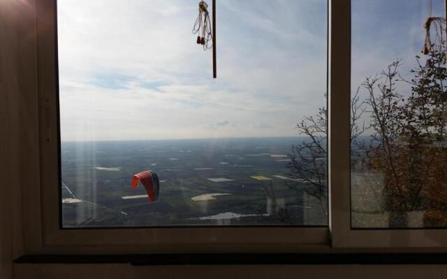 Norma House on the Rocks