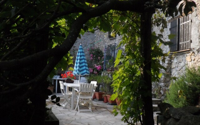 Sainte Agnès Cottages