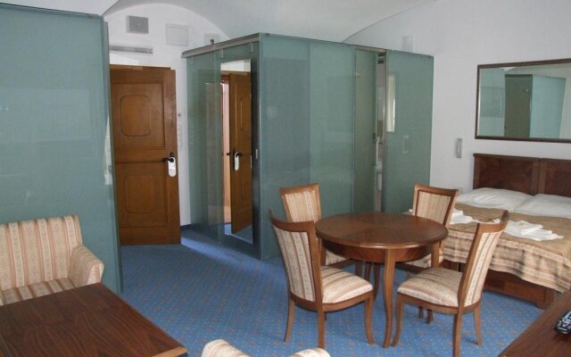 Hotel Zámok Topolcianky