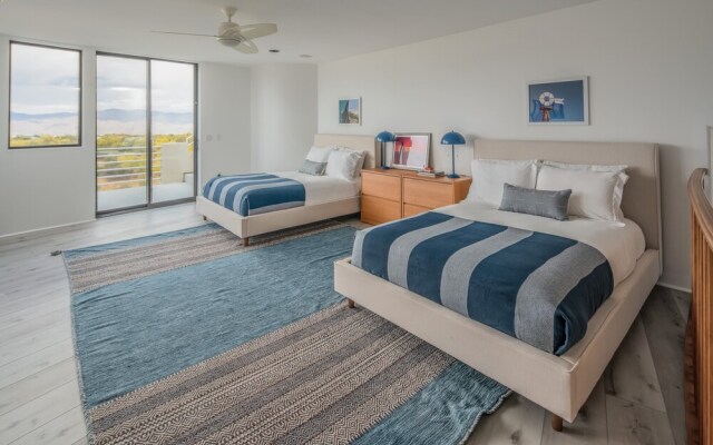 Fallbrook by Avantstay | Luxury Home on 40acres W/Pool, Putting Green & Rooftop