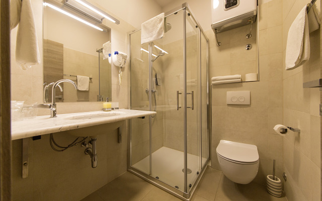 Tifani Luxury Rooms