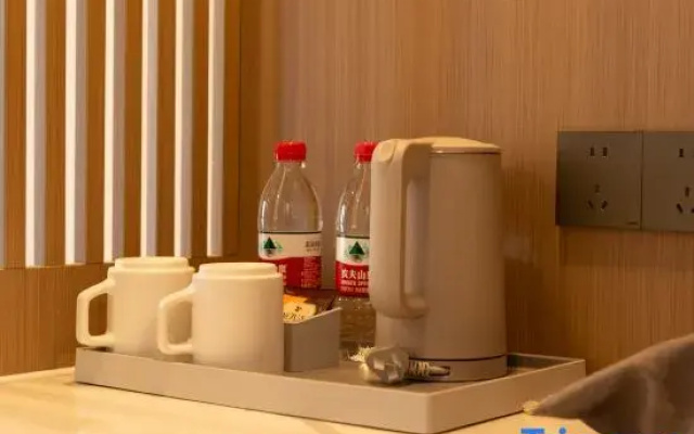 Jianya B&B (Sijiaying Subway Station Branch)