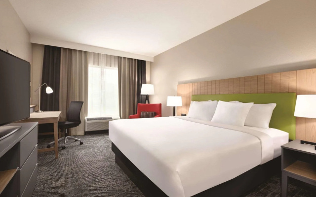 Country Inn & Suites by Radisson Macon West