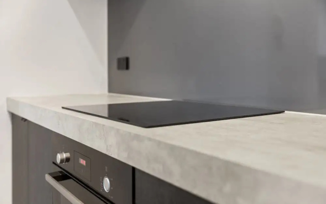 1-bed Warehouse Conversion in Melbourne CBD – Guest Rooms – Melbourne