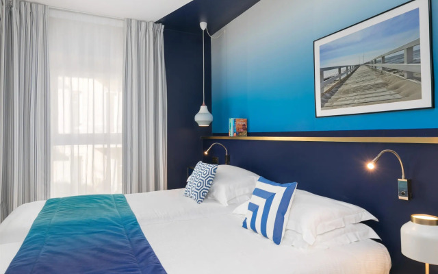 The Deck Hotel by HappyCulture