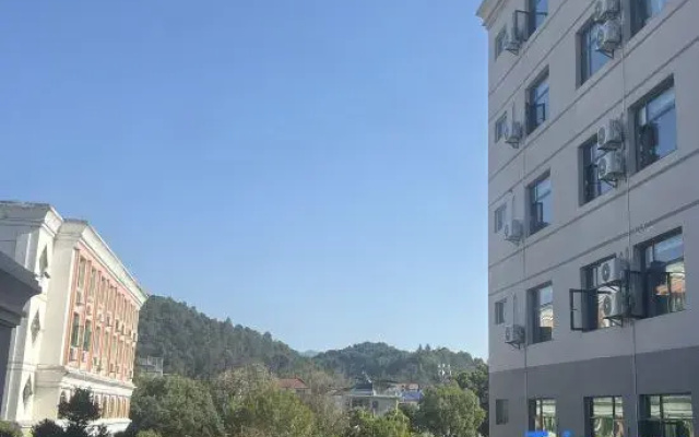 Jauntyo International Hotel