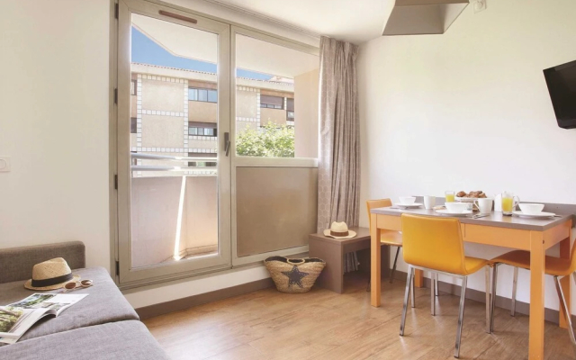 Neat Apartment With air Conditioning in the Heart of Cannes - Apartment in Cannes - Photo 5