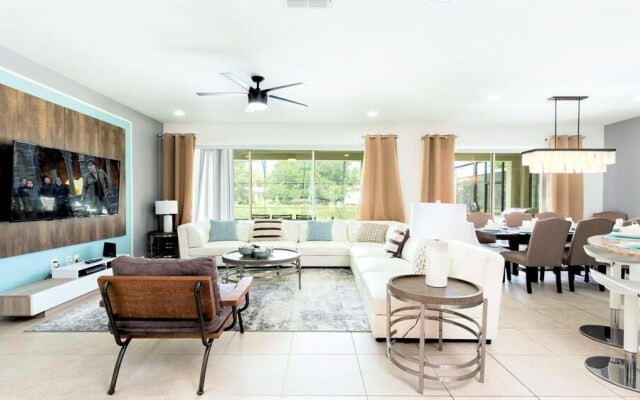 Modern 8BR Villa w Pool SPA Close to Disney