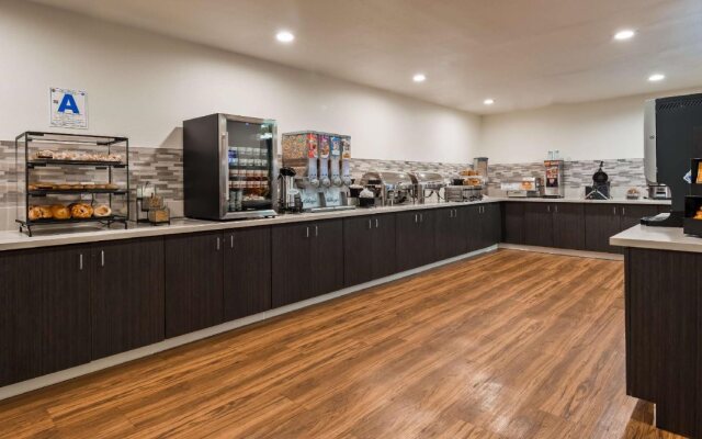 Best Western Yacht Harbor Hotel