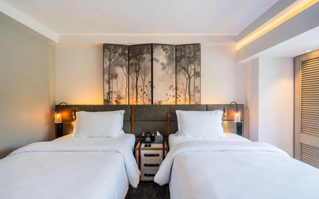 Kwetu Nairobi, Curio Collection By Hilton