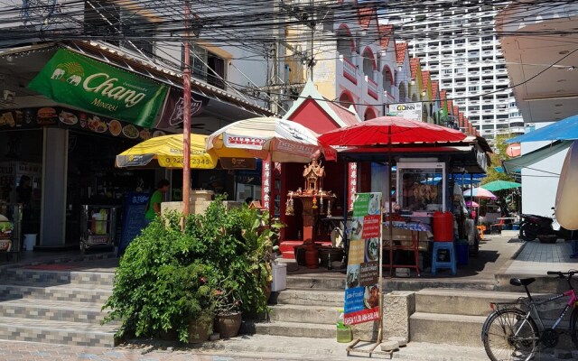 Ons Moeder Restaurant & Guesthouse - 5 (50 meters to the beach)