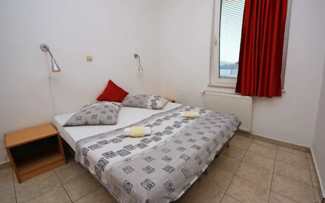 Apartments & Rooms Villa Petra
